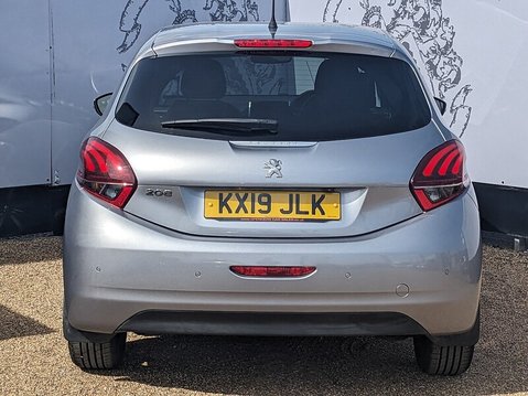 Peugeot 208 S/S TECH EDITION 8