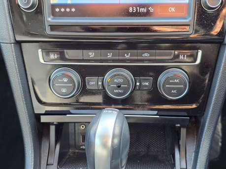 Volkswagen Golf 1.4 TSI BlueMotion Tech S Hatchback 5dr Petrol DSG Euro 6 (s/s) (125 ps) 31