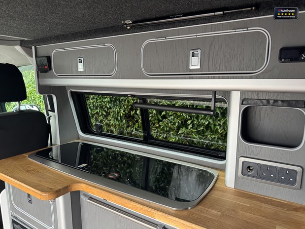 Volkswagen Transporter Highline|Camper|4 Berth|4 Belt|Pop Top|Kitchen|Euro 6 9