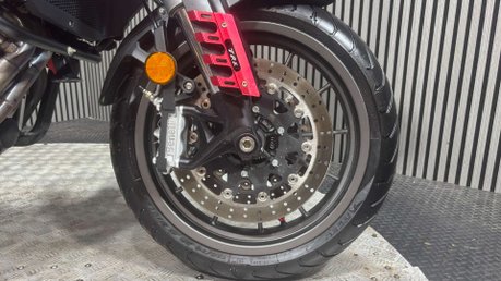 Benelli TRK 2020 ONLY 1K TOP BOX ADVENTURE BIKE 47BHP A2 READY 39