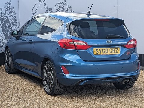 Ford Fiesta ST-3 10
