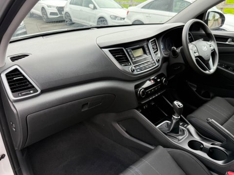 Hyundai TUCSON 1.7 CRDi Blue Drive S Euro 6 (s/s) 5dr 19