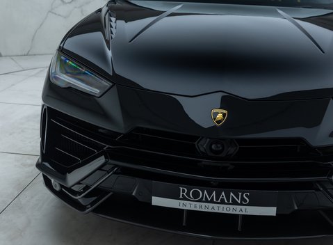 Lamborghini Urus PERFORMANTE 33
