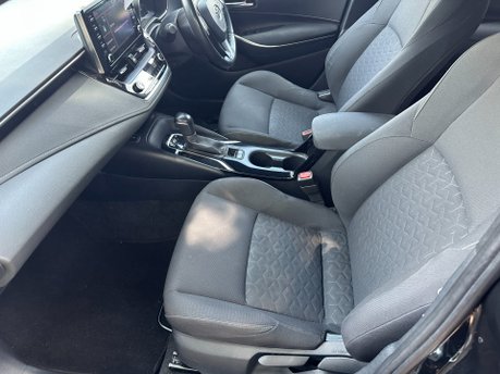 Toyota Corolla 1.8 VVTi HYBRID ICON AUTOMATIC 5dr 16