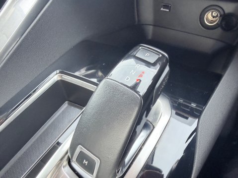 Peugeot 3008 1.5 BLUEHDI S/S ALLURE 18