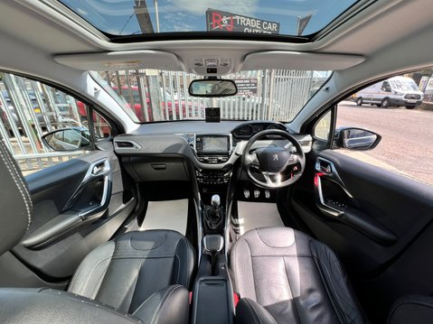 Peugeot 2008 BLUE HDI S/S FELINE MISTRAL 37