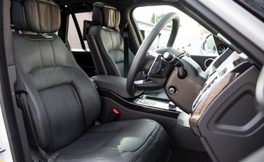 Land Rover Range Rover 4.4 SDV8 Autobiography 12
