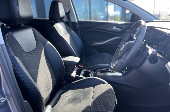 Vauxhall Grandland 1.5 Turbo D Ultimate Auto 15