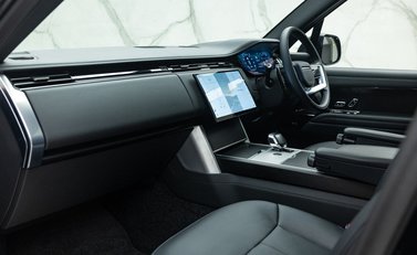 Land Rover Range Rover P615 SV 28