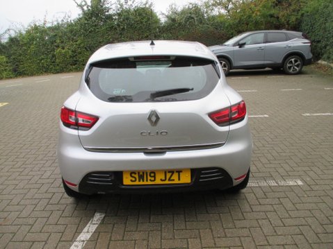 Renault Clio 0.9 TCe Play Euro 6 (s/s) 5dr 4