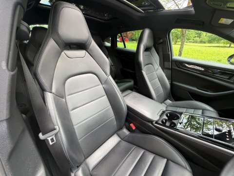 Porsche Panamera 4 PDK 34
