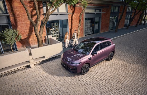 B10 Hybrid Electric