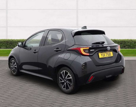Toyota Yaris 1.5 Yaris Design HEV CVT 5dr 3