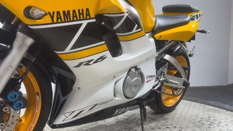 Yamaha R6 YZF 2003 5MT CARBED SPORTS BIKE ONLY 17K RUNNING PROJECT BIKE 14