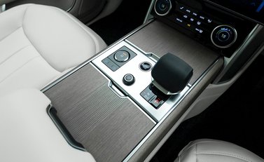 Land Rover Range Rover P530 First Edition 25