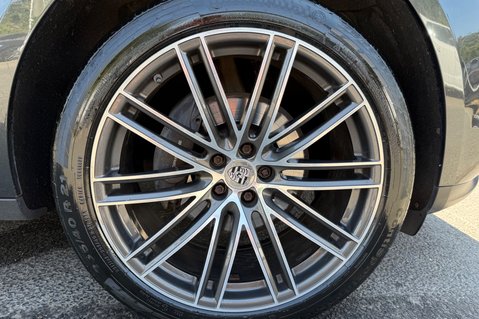 Porsche Macan PDK - 21" TURBO WHEELS -PAN ROOF -BOSE -PASM -CAMERA -£15K EXTRAS  58