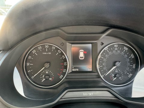 Skoda Octavia ELEGANCE TDI CR DSG 35