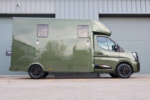 Renault Master BRAND NEW 3.5 TON STALLION BUILD EXTREME HEAVY DUTY HORSEBOX FROM SEEKER  5