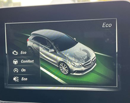 Mercedes-Benz A Class 1.6 A 180 Sport Exeutive Auto 5dr 32