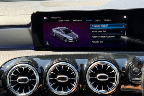 Mercedes-Benz CLA Class CLA 220 D AMG LINE PREMIUM PLUS - PANORAMIC ROOF 56