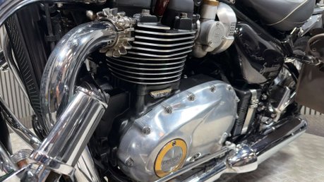 Triumph Speedmaster 2019 ONLY 24K LONG MOT PANNIERS SISSY BAR CRUISER ROADSTER 39