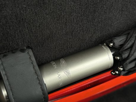 Aston Martin DBS V12 VOLANTE CARBON BLACK EDITION 77