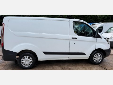 Ford Transit Custom 2.2 TDCi 270 Panel Van 5dr Diesel Manual L1 H1 (186 g/km, 123 bhp) 16