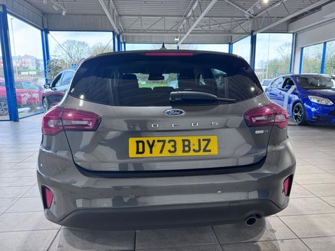 Ford Focus 1.0T EcoBoost MHEV Titanium Euro 6 (s/s) 5dr 4