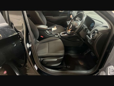 Hyundai KONA 1.6 Kona Premium GDi HEV Semi-Auto 5dr 17