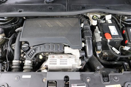 Peugeot 208 PURETECH GT LINE S/S 44