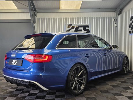 Audi RS4 4.2 FSI V8 Estate 5dr Petrol S Tronic quattro Euro 5 (450 ps) 2