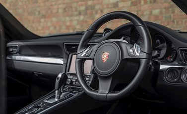 Porsche 911 (991) Targa 4S 13