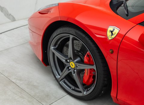 Ferrari 458 SPIDER 32