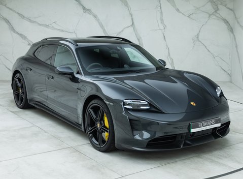 Porsche Taycan Turbo S Sport Turismo 8