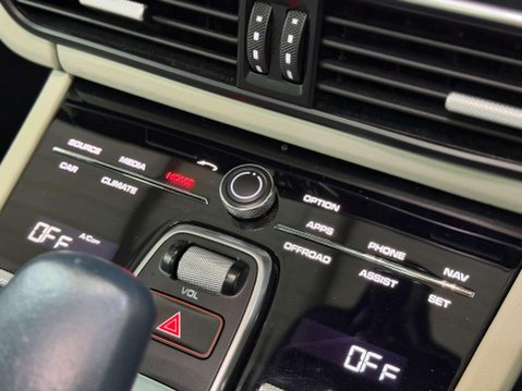 Porsche Cayenne 3.0T V6 Coupe 5dr Petrol TiptronicS 4WD Euro 6 (s/s) (340 ps) 61