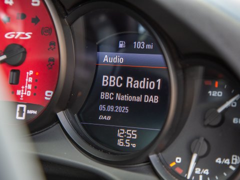 Porsche 911 CARRERA GTS PDK 31