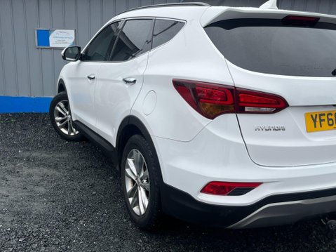 Hyundai SANTA FE 2.2 CRDi Blue Drive Premium 4WD Euro 6 (s/s) 5dr 25