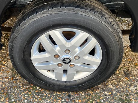 Peugeot Boxer BLUEHDI 435 L4H2 PROFESSIONAL P/V 12