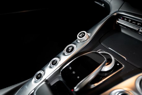Mercedes-Benz Amg GT PREMIUM. MERCEDES WARRANTY. FULL MSH. DESIGNO PAINT. BURMESTER. PANO ROOF. 38