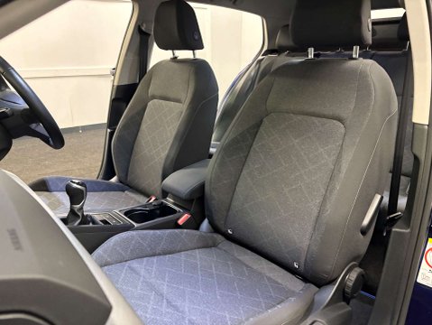 Volkswagen Golf 1.5 Golf Life TSi 5dr 42