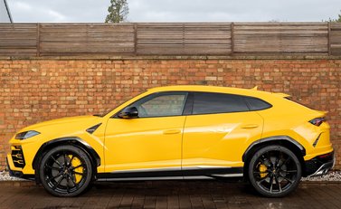 Lamborghini Urus 2