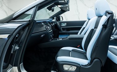 Rolls-Royce Dawn Black Badge 17