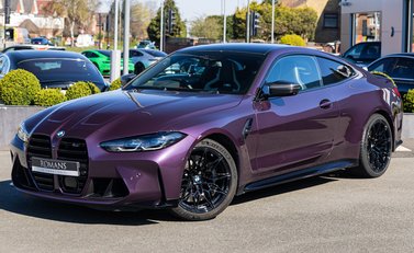 BMW M4 COMPETITION 2