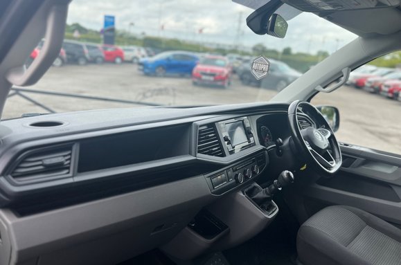 Volkswagen Transporter T32 TDI KOMBI HIGHLINE 5 SEATS 20