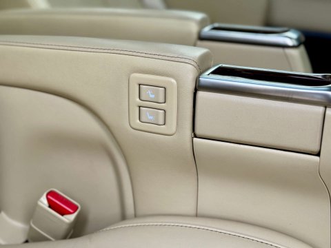 Toyota Alphard 3.5 V6 EXECUTIVE LOUNGE 7 SEAT 88