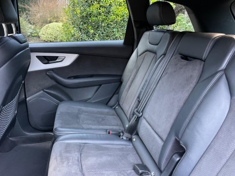 Audi Q7 3.0 TFSIe V6 55 S line SUV 5dr Petrol Plug-in Hybrid Tiptronic quattro Euro 91