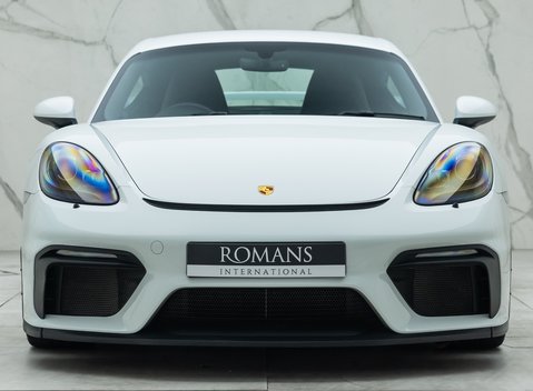 Porsche Cayman GT4 (718) 8