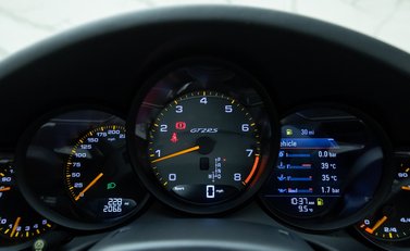 Porsche 911 GT2 RS (991) 20