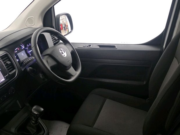 Vauxhall Vivaro VIVARO L2 DIESEL 3100 2.0d 145PS Pro H1 Van 15