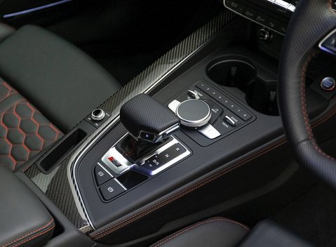 Audi RS4 Avant Carbon Edition 19